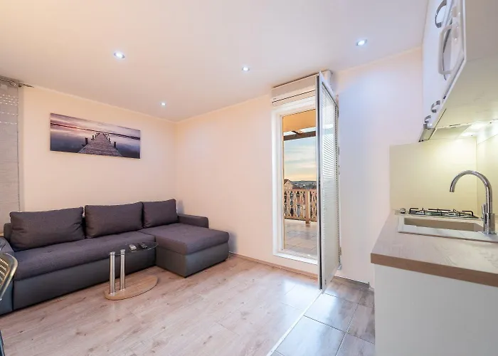 Apartment Tomo