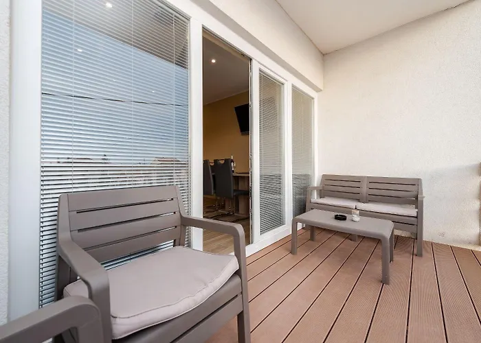 Tomo Apartment