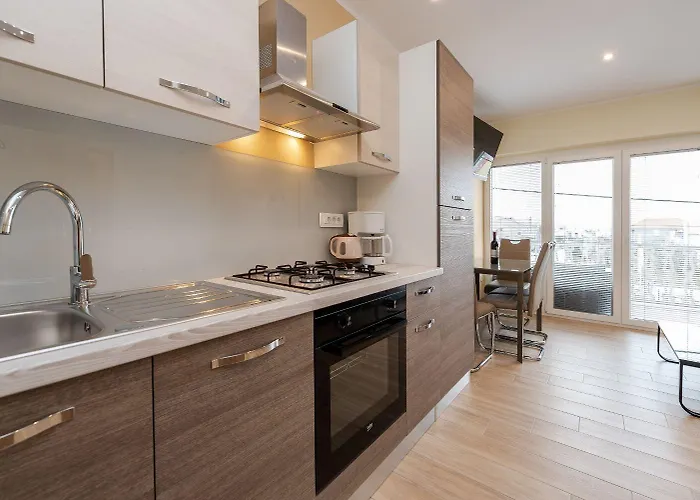 Tomo Apartment *