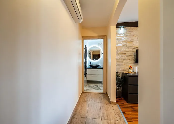 Tomo Apartment Sukošan