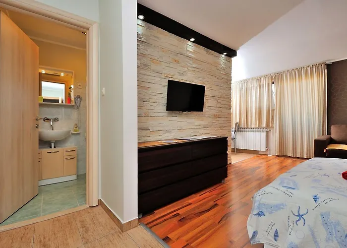 Tomo Apartman