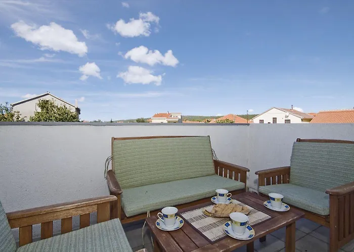 Apartman Tomo Sukošan